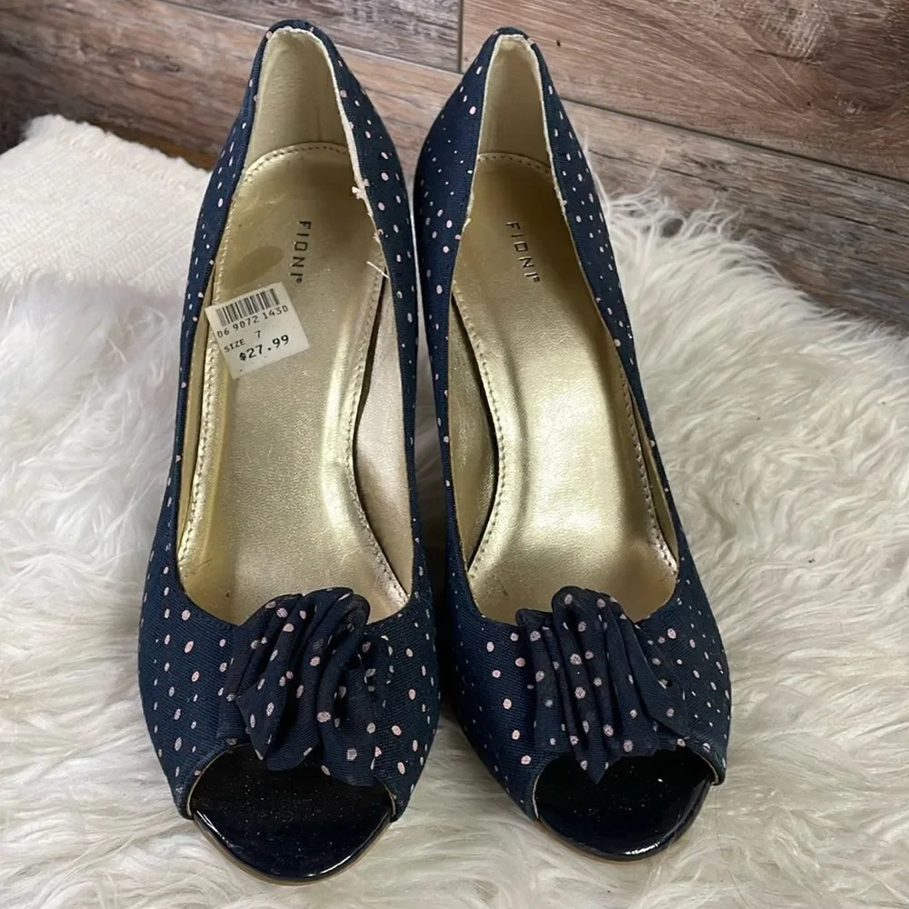 Fiona Ladies Peek a Boo Polka Dot Heels, Size 7, Navy Blue with Light Pink Dots